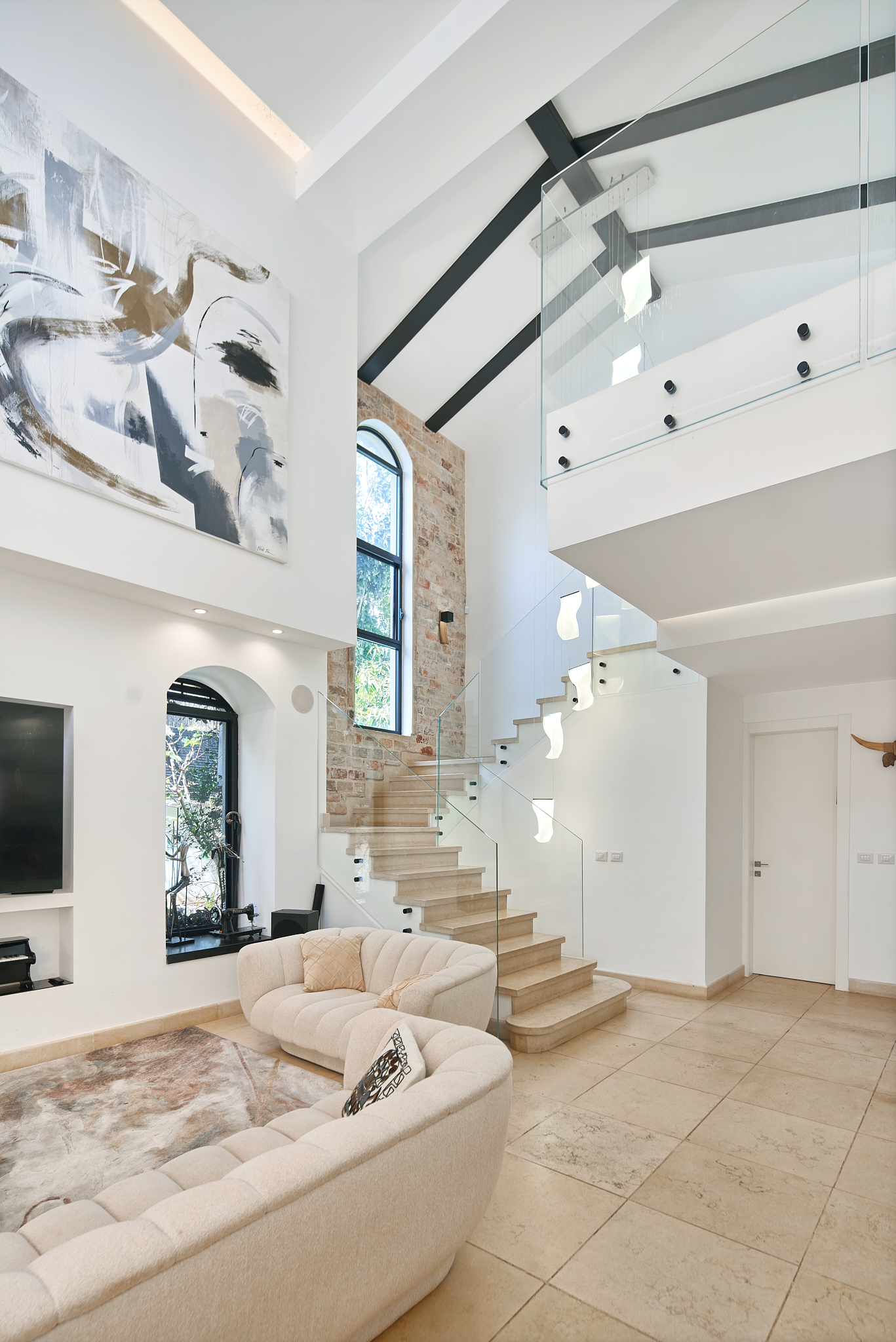 Private House for Sale in Herzeliya